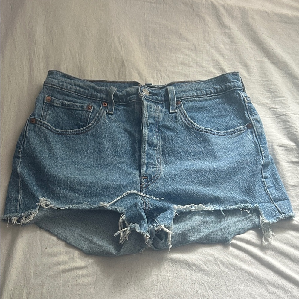 Women’s Levi 501 shorts
